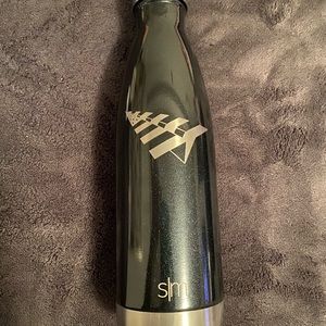 Swell 17oz limited edition Roc Nation bottle